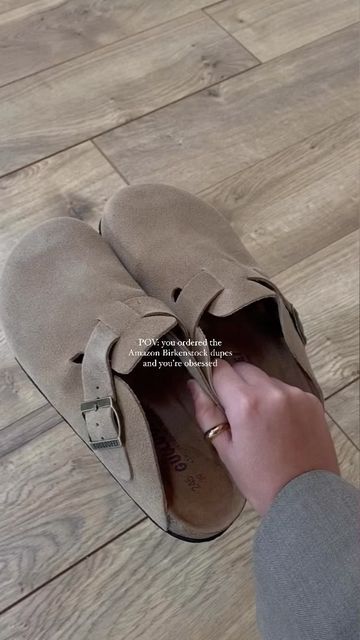 Haley | fashion inspo on Instagram: "Amazon Birkenstock dupes are officially back in stock in 3 colors and all sizes 🥹 so worth it! Under $50 🤩 you can find these cuties in my bio under “amazon favorites” Amazon Birkenstock dupe, amazon dupes, Amazon store front creator, amazon personal shopper, amazon finds, Birkenstock vlogs, Birkenstock dupes, fashion reels, fashion inspo, amazon creator links #amazonstorefront #amazoncreators #birkenstockclogs #amazondupes #birkenstockclogsoutfit #amazon Birkenstock Clogs Outfit, Cold Outfit, Personal Shopper, Swag Shoes, Amazon Fashion, Mens Flip Flop, Minimal Fashion, Birkenstock, Cute Shoes