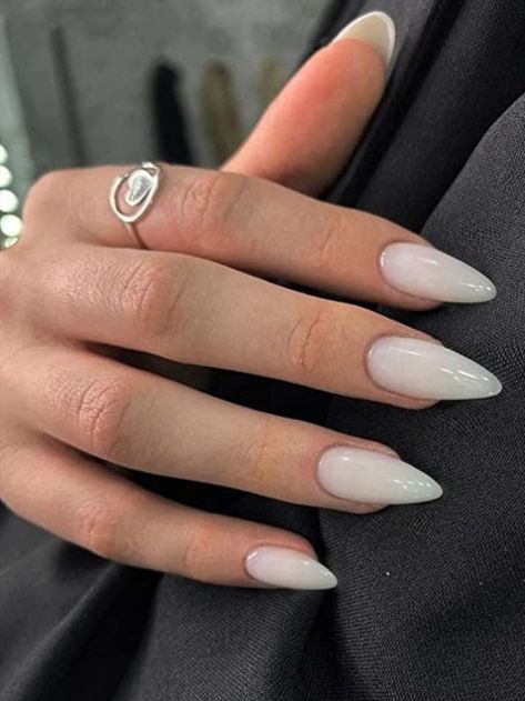 Summer Stiletto Nails, Gold Stiletto Nails, White Stiletto Nails, White Press On Nails, Women Nail Art, Medium Stiletto, Stiletto Nails Short, Fake Nails White, Milky Nails