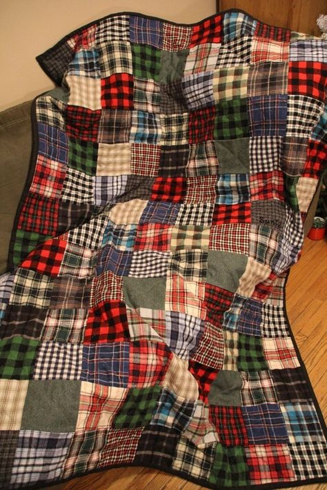 Scrappy Flannel Quilts, Flannel Plaid Quilt, Plaid Flannel Quilt Ideas, Flannel Shirt Pillow Memory Quilts, Flannel Patchwork Quilt, Plaid Shirt Quilt, Denim And Flannel Quilt, Flannel Quilts Easy, Plaid Quilt Ideas