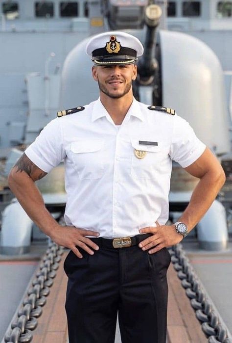 Captain Maurice, Sailors Tattoo, Pilot Uniform Men, Men Uniform, Choir Uniforms, Pilot Costume, Navy Costume, Uniform Men, Pilot Uniform