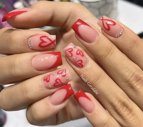 Very Short Valentines Day Nails, Fun Valentines Nails Acrylic, Easy Vday Nails, Valentine Day Nails With Initial, Valentines Day Nail Inspo Short, Valentines Manicure Ideas, Cute Valentines Nails Pink, Cute Nails For Valentines Day, Valentines Day Manicure