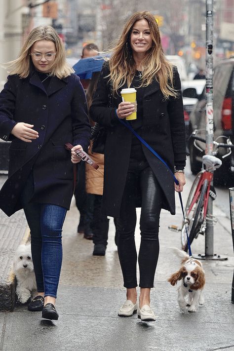 Kelly Bensimon seen out in Soho Kelly Bensimon Style, Kelly Hair, New York March, Kelly Bensimon, Gucci Westman, Hilary Duff Style, Leather Leggings Fashion, Soho New York, 2023 Nails