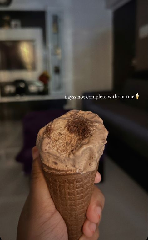 Sweet Cravings Captions, Ice Cream Snap Ideas, Ice Cream Photo Ideas Instagram, Ice Cream Story Ideas, Ice Cream Streak, Ice Cream Snap Story, Ice Cream Insta Story, Ice Cream Ig Story, Sweet Instagram Story