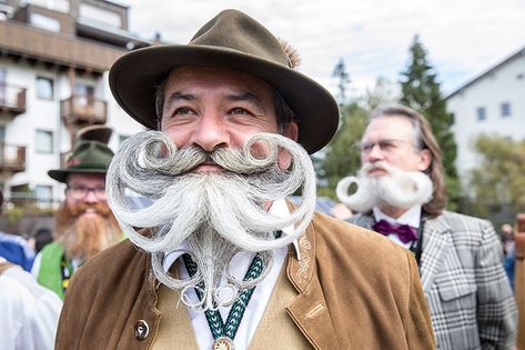 Spectacular Facial Hairstyles at the 2015 World Beard and Moustache Championships - My Modern Met Beard Competition, Beards And Mustaches, Epic Beard, Full Beard, Awesome Beards, Strange Photos, World Images, Moustaches, Weird Fashion