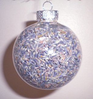 Lavender Christmas, Lavender Crafts, Lavender Decor, Lavender Herb, Dried Lavender Flowers, Provence Lavender, Homemade Christmas Decorations, Purple Decor, Lovely Lavender