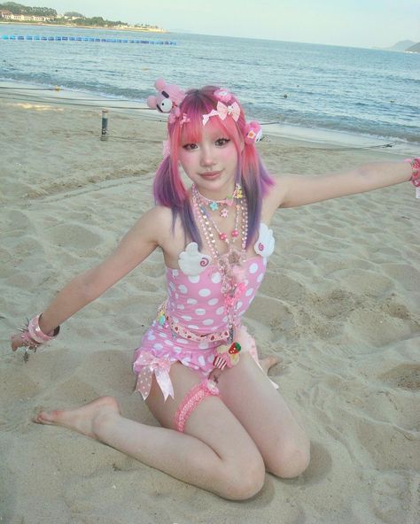 Kawaii Summer Aesthetic, Kawaii Beach, Beach Gyaru, Decora Harajuku, Barbie Summer, Gyaru Fashion, J Fashion, Unique Photo, Really Cute Outfits