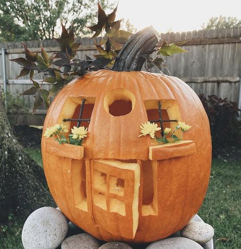 Waldorf Pumpkin Carving, Hobbit Hole Pumpkin Carving, Pumpkin Carving Decorating Ideas, Cottage Pumpkin Carving, Pumpkin Carving Ideas Fairy House, Pumpkin Carving House Design, Pumkin Carving House Ideas, Green Pumpkin Carving, Hobbit Pumpkin Carving