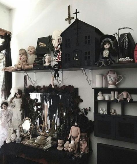 Randomness doll parts assemblage Goth Bedroom, Gothic Room, Gothic Interior, Gothic Bedroom, Gothic Furniture, Dark Home Decor, Goth Home, Goth Home Decor, Dark Home