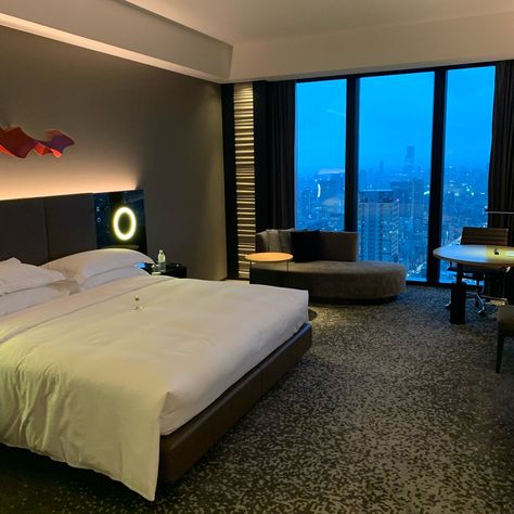 Influencer Travel, Open Plan Bathrooms, Conrad Hotel, Executive Room, Stunning Hotels, Comfortable Pillows, Travel Writing, Five Star Hotel, Business Class