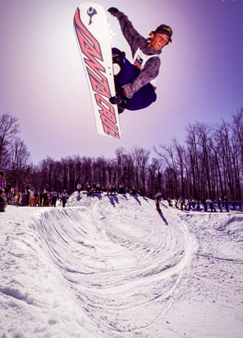 Snowboarder Aesthetic, 90s Snowboard Aesthetic, 90s Snowboarding, Snowboard Vintage, Vintage Snowboarding, Snowboard Tricks Photography, Snowboarding Pics, Snowboard Steeze, Snowboarding Photography