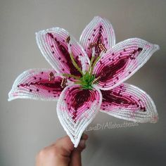 How To Make Seed Bead Flowers, Pink Stargazer Lily, Bead Flowers, Beaded Flowers Patterns, Seed Bead Flowers, French Beaded Flowers, Stargazer Lily, Wire Trees, Diy Yarn Crafts