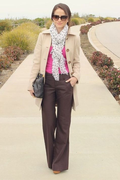 Brown Pants Outfit, Dark Brown Pants, Look Formal, Chic Fall Outfits, Fall Outfits For Work, Brown Pants, Womens Fashion For Work, Work Wardrobe, Business Attire