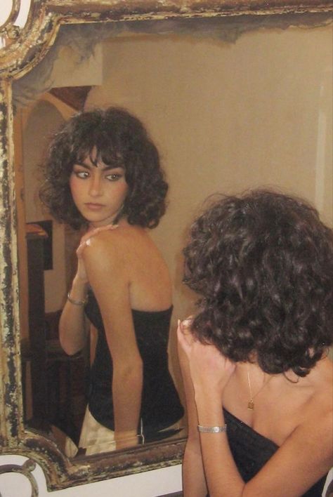 Curly Bangs Aesthetic, Curly Hair With Bangs Aesthetic, Dove Aesthetic, 70s Big Curly Hair, Ethereal Aesthetic Curly Hair, Wild Curly Hair Aesthetic, Curly Hair Cuts, Dressed To Kill, Powerful Women