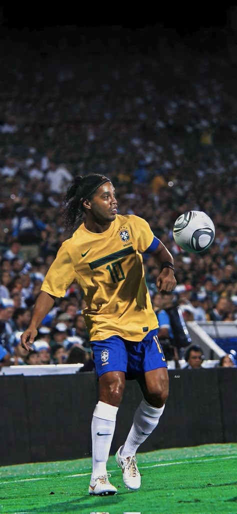 Brazil National Team Wallpaper, Brazil Soccer Team Wallpaper, Ronaldhino Wallpaper Hd, Brazil Wallpaper Football, Brazil Football Team Wallpapers, Ronaldinho Aesthetic, Ronaldinho 4k, R9 Haircut, Footballers Wallpapers