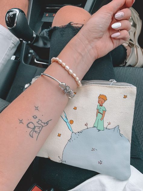 Petite Prince Tattoo, Prince Inspired Tattoo, Little Prince Tattoo Minimalist, Le Petit Prince Tattoo, Anna Tattoo, Caterpillar Tattoo, Prince Tattoo, Travel Tattoo Ideas, Little Prince Tattoo