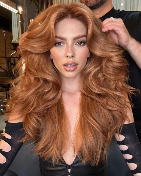 @jordannamaia Makeup For Ginger Hair, Short Pixie Bob Haircuts, Redhead Hair, Blonde Hair With Roots, Short Pixie Bob, Ginger Red, Halloween Costumes Ideas, Red Blonde Hair, Hair Halloween