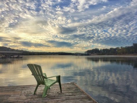 Calm Water Resort | Cozy Cabin Rentals in Table Rock Lake, MO Lake Resort Aesthetic, Ross Lake Resort, Cabins In The Woods Near Water, Reeds Lake Cottage, Fishing Pontoon Boats, Degray Lake Resort State Park, Table Rock Lake, Silver Dollar City, Table Rock