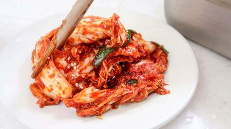 Fresh Kimchi (Geotjeori) - Incredible, 10 Minute Recipe! – FutureDish Fresh Kimchi Recipe, Fresh Kimchi, Kimchi Recipe, Asian Vegetables, K Food, Korean Dishes, Dinner Plan, Incredible Recipes, Korean Food