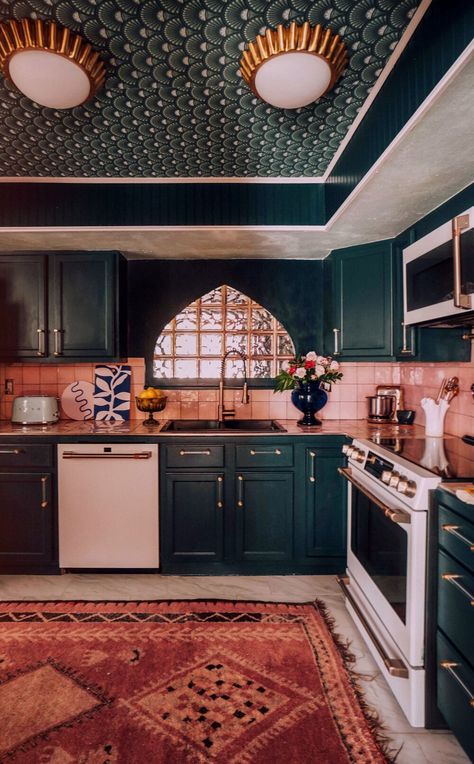 Arianna Danielson, Kitschy Kitchen, Casa Vintage, Dream House Decor, Home Fashion, Cheap Home Decor, House Inspo, Dream Home Design, Kitchen Renovation