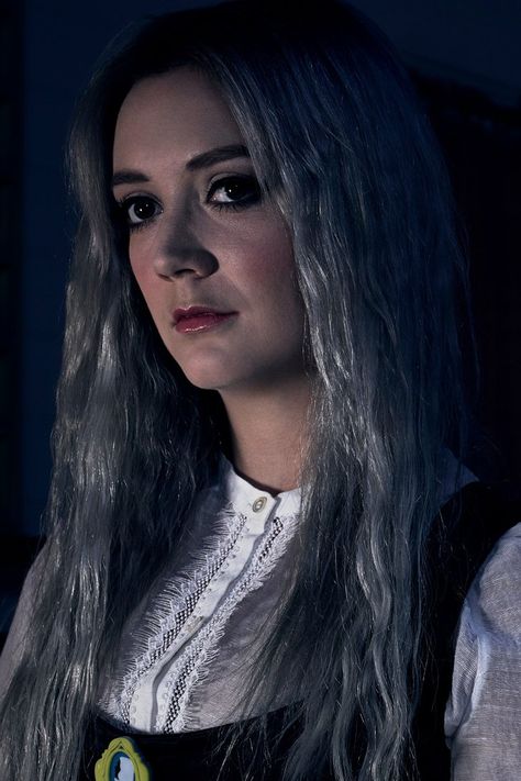 This Creepy Detail About Winter on AHS: Cult Could Mean She's Extremely Dangerous Billie Lourd Ahs, Winter Anderson, American Horror Story Cult, Ahs Cult, Billie Lourd, Horror Story, American Horror, American Horror Story, Long Hair