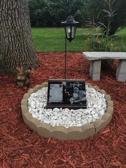 R.I.P. ~ StoneArtUSA custom made memorial stones & cremation urns for pets. Small Memorial Garden Ideas, Dog Grave Ideas, Memorial Garden Ideas, Pet Memorial Ideas Dogs, Dog Memorial Stone, Pet Memorial Garden, Memorial Garden Stones, Pet Cemetery, Pet Grave Markers