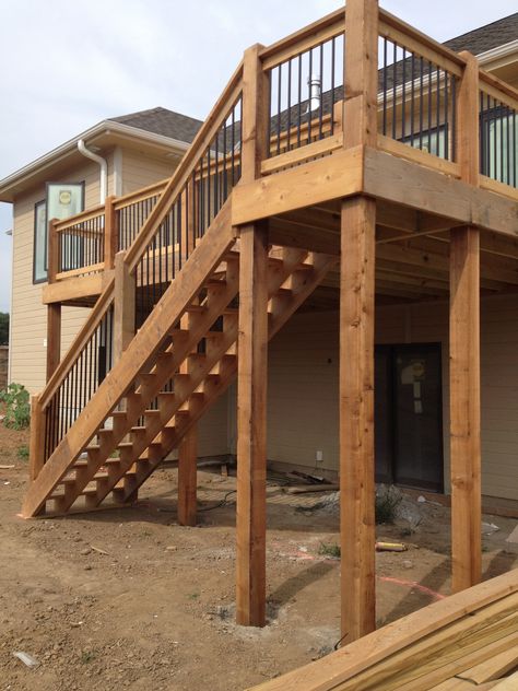 Deck And Stairs Ideas, Deck Entrance To House, Exterior Wood Stairs, Deck Stairs With Landing, Deck Options, Diy Stairs Outdoor, Apartment Stairs, Deck Staircase, Entrance Stairs