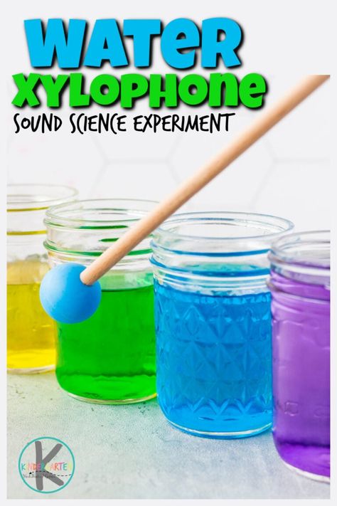 This simple DIY xylophone takes just a couple minutes to make with jars and water, but is a great sound activity! Use this water xylophone to help teach toddler, preschool, pre-k, kindergarten, first grade, and 2nd graders about pitch with this easy sound experiment for kids. Plus this homemade xylophone is a really cool music activity for kids too! Homemade Xylophone, Diy Xylophone, Water Xylophone, Diy Maracas, Preschool Music Activities, Instrument Craft, Music Activities For Kids, Music Activity, Science Experiment For Kids