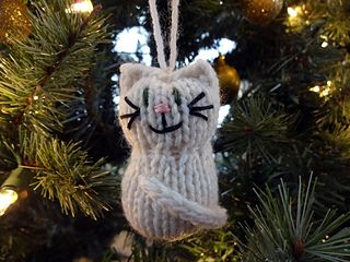 K04_small2 Grey Bengal Cat, Grey Tabby Kittens, Yankee Swap Gift, Gray Tabby Cat, Christmas Tree Trimming, Cow Toys, Brown Tabby, Neck Ribbon, Unique Stocking Stuffers