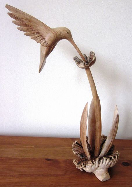 JPB：Wood Carving collection | Hummingbird and flower sculpture | Flickr - Photo Sharing!                                                                                                                                                                                 More Hummingbird And Flower, Carved Birds, Wooden Birds, Carving Projects, Diy Woodworking Projects, Flower Sculpture, Outdoor Artwork, Bird Carving, Hummingbird Art