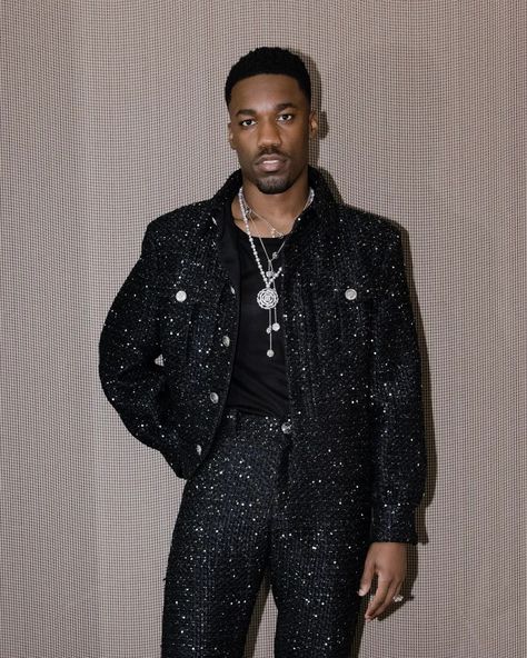 Glitz And Glam Outfit, Glam Party Outfit, Beyonce Concert Outfit, Prom Blazers, Chanel Men, Party Outfit Men, Gender Fluid Fashion, Disco Glam, Glam Outfit