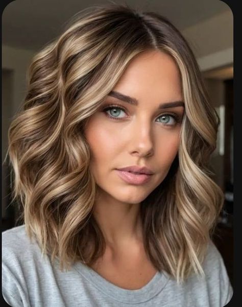 Caramel Blonde Balayage Short Hair, Caramel Blonde Hair Short, Devil Cut, 2024 Blonde Hair Trends, Blonde And Caramel Highlights, Icy Blondes, Highlights Hairstyles, Rambut Brunette, Balayage Hairstyles