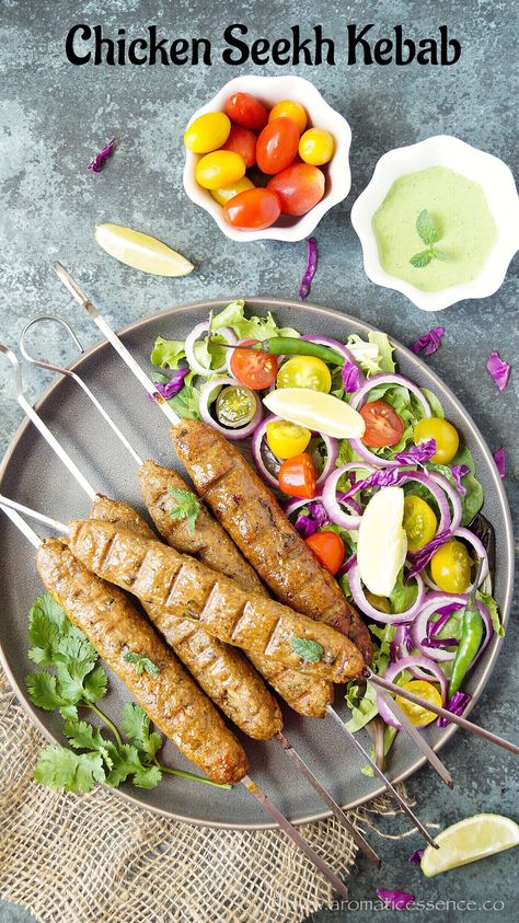 Step-by-step recipe with pictures to make Chicken Seekh Kabab. How to make Chicken Seekh Kebab [oven and stovetop (tawa) method]. Turkish Kofta, Chicken Seekh Kebab, Chicken Kabab Recipe, Chicken Seekh Kabab, Seekh Kabab Recipe, Seekh Kebab Recipes, Grilling Party, Mince Dishes, Chicken Kabab