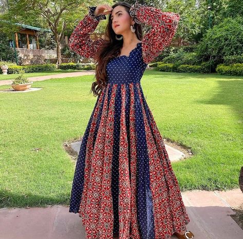 Kali Pattern, Full Skirt And Top, Kali Dress, Dresses Kurti, Islamic Fashion Dresses, Kids Jewellery, Anarkali Dresses, Ladies Suit, Churidar Designs