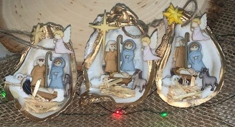 Oyster Shells Decor, The Nativity Scene, Beach Crafts Diy, Shell Artwork, Painted Seashells, Oyster Ornament, Oyster Shell Crafts, Seashell Projects, Crafts For Teens To Make