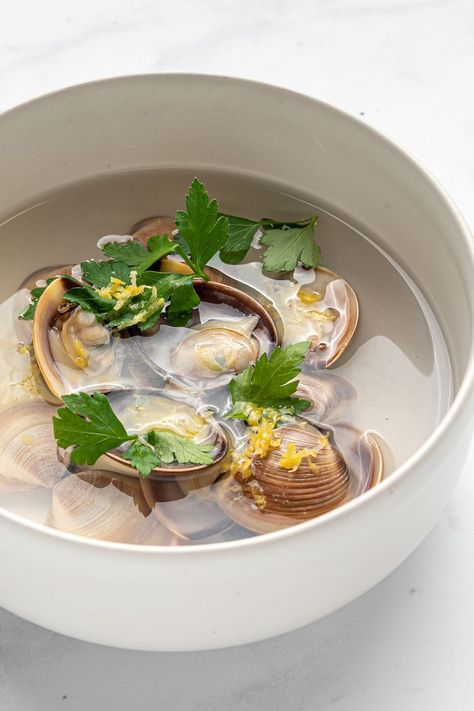 Japanese Fish Soup, Clam Miso Soup, Japanese Seafood Soup, Clear Japanese Soup Recipes, Japanese Soup Recipes, Clams Recipe Asian, Japanese Clear Soup Recipe, Clear Japanese Soup, How To Cook Clams