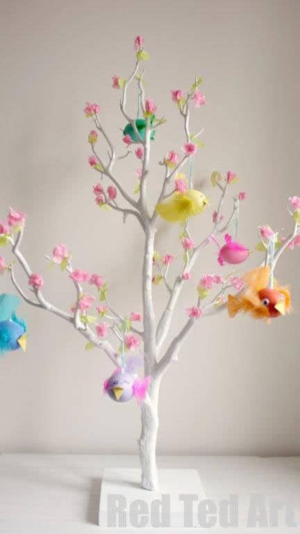 Easter Tree Decorations, Spring Tree, Easter Inspiration, Easter Projects, Easter Art, Egg Painting, Easter Tree, Easter Craft, Easter Time