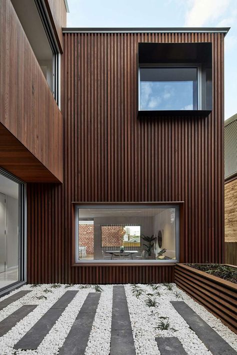 Urban Residences by Melbourne Design Studios Wooden Cladding Exterior, Wood Panel Siding, Row House Design, Deck Outdoor, Modern Entrance Door, Luxury Townhouse, Wood Facade, External Cladding, Outdoor Space Design