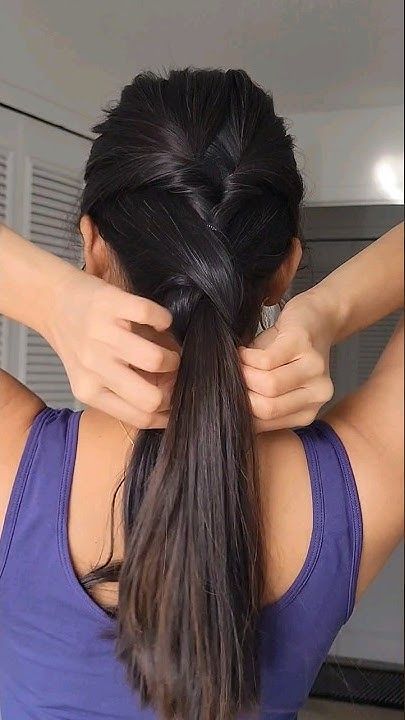 Aesthetic Low Ponytail, Simple Low Ponytail Hairstyles, Simple Pony Hairstyles, Easy Low Ponytail, Low Ponytail Hairstyle, Low Ponytail Hairstyles, Ponytail Hairstyles Easy, Ponytail Hairstyle, Simple Ponytails