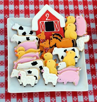 Cute farm animal cookies. I'm thinking pigs...for her favorite snuggly-guy, Mr. Pig. ;) Petting Zoo Birthday Party, Petting Zoo Birthday, Petting Zoo Party, Zoo Birthday Party, Animal Party Favors, Farm Cookies, Farm Themed Party, Barnyard Birthday Party, Farm Theme Birthday