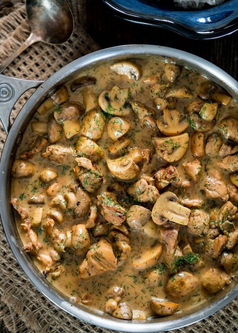 Chicken and Mushrooms in Creamy Dill Sauce - if you're looking for a quick yet mouthwatering dish loaded with chicken, mushrooms in a smooth and rich creamy dill sauce, look no further! Chicken And Mushrooms, Dill Recipes, Creamy Dill Sauce, Chicken And Mushroom, Jo Cooks, Mushroom Dish, Dill Sauce, Delicious Healthy Recipes, Chicken Dinner