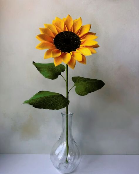 FOLKSY FRIDAY: SUNFLOWERS 🌻⁠ ⁠ There's nothing quite like a sunflower to bring warmth and cheer to your day. Infuse your space with sunny vibes using these stunning sunflower creations from Folksy. ⁠ ⁠ featuring:⁠ 🌻 Sunflower Hair Comb by 𝘡𝘰𝘦𝘴 𝘉𝘭𝘰𝘰𝘮𝘴⁠ 🌻 Hand Painted Wooden Sunflower Earrings by 𝘎𝘪𝘯𝘨𝘦𝘳 & 𝘑𝘢𝘴𝘱𝘦𝘳⁠ 🌻 Sunflowers Print by 𝘓𝘪𝘴𝘢 𝘖𝘴𝘣𝘰𝘳𝘯𝘦 𝘈𝘳𝘵⁠ 🌻 Paper Sunflower by 𝘍𝘭𝘰𝘳𝘳𝘪𝘦’𝘴 𝘗𝘢𝘱𝘦𝘳 𝘍𝘭𝘰𝘳𝘢⁠ 🌻 Crochet Sunflower Hanging Decoration by 𝘊𝘳𝘢𝘧𝘵𝘴 𝘉𝘺 𝘍𝘦𝘯𝘦𝘭𝘭𝘢⁠ 🌻 Sunflowers Embroidery Brooch by 𝘉𝘦𝘢 &... Pretty Vase, Sunflower Vase, Paper Sunflowers, One Flower, Recycled Bottle, Wood Shadow Box, Crochet Sunflower, Hand Making, Color Tag