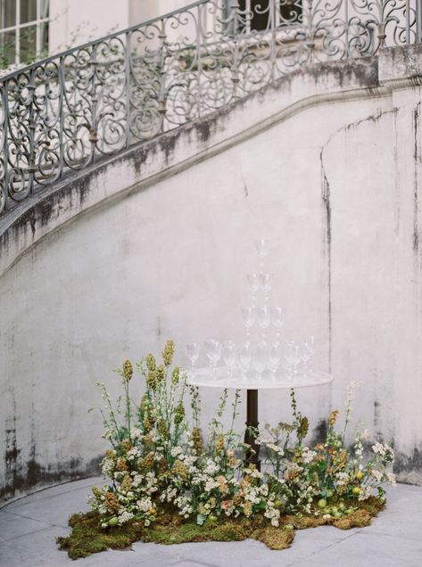 Swan House Wedding, Southern Wedding Inspiration, Swan House, Table Flower, Champagne Tower, Wedding Sparrow, Flower Installation, Organic Wedding, Wedding Mood