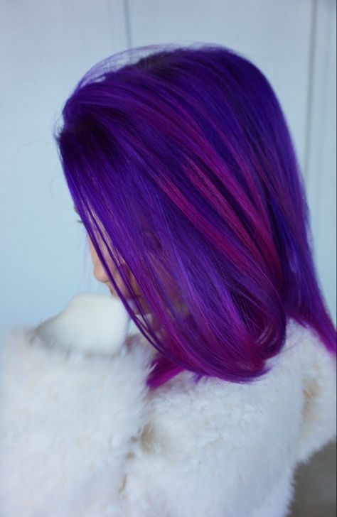 Multi Shade Purple Hair, Mid Length Colored Hair, Purple Pink Hair Color Ideas, Purple Hair Shoulder Length, Hair Color Ideas Edgy, Hair Color For Teens, Magenta And Purple Hair, Pink Purple Hair Color, Electric Purple Hair