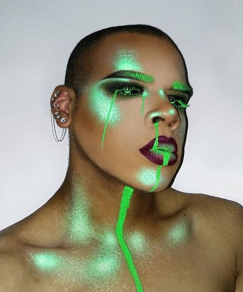 Toxic Waste Makeup, Toxic Makeup, Toxic Waste Aesthetic, Matrix Makeup, Avante Garde Makeup, Trippy Makeup, Peach Makeup Look, Cyberpunk Makeup, Monster Makeup