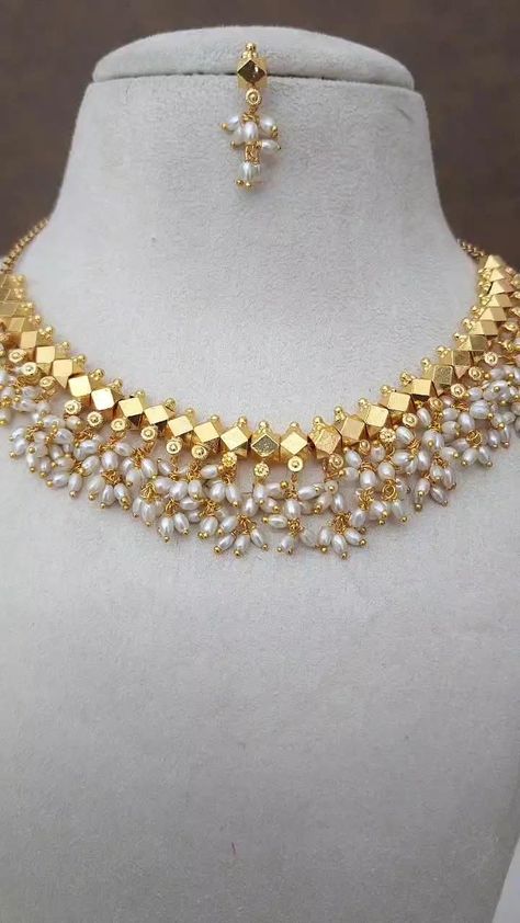 South Indian Pearl Jewellery, Indian Pearl Jewellery, Indian Necklace, Pearl Jewellery, Bridal Gold Jewellery Designs, Bridal Gold Jewellery, Gold Jewellery Design, Bead Jewellery, Jewellery Designs