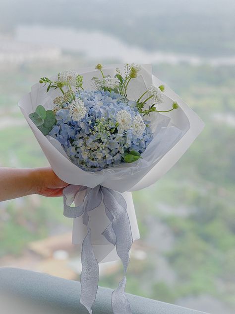 Blue Hydrangea Bouquet, Hands Craft, Big Bouquet, Blue Flowers Bouquet, Graduation Flowers, Hydrangea Bouquet, Boquette Flowers, Beautiful Bouquet Of Flowers, Luxury Flowers