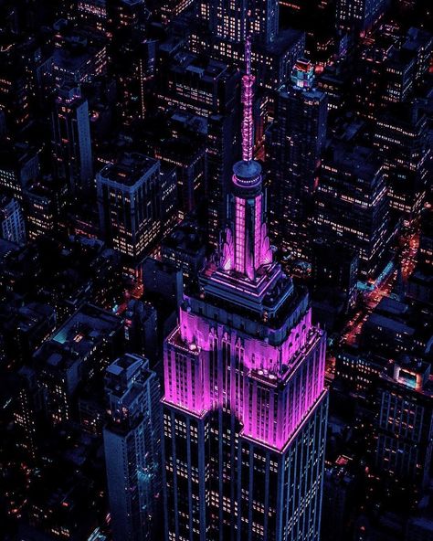 Nyc Wallpaper, New York Wallpaper, Purple Theme, New York City Photos, New Retro Wave, Terra Nova, Washington Square Park, Chrysler Building, Rockefeller Center