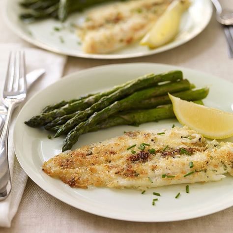 Crockpot Fish, Baked Sole, Orange Roughy Recipes, Crusted Tilapia, Healthy Videos, Recipes Seafood, Asparagus Recipes, Seafood Recipes Healthy, Healthiest Seafood