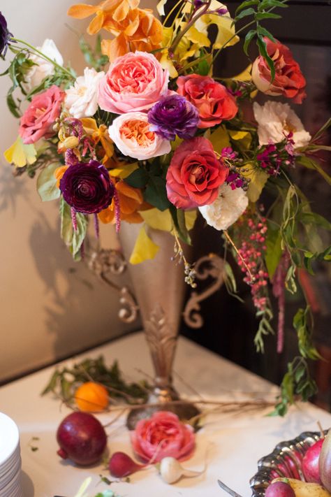 Dutch Still Life Inspired Arrangements | Craig Photography - craig-photography.com 2014 Wedding Trends, 1940s Wedding, Dutch Still Life, Simple Wedding Flowers, Metallic Wedding, Floral Centerpiece, Wedding Inspiration Fall, Wedding Flower Arrangements, Wedding Table Centerpieces