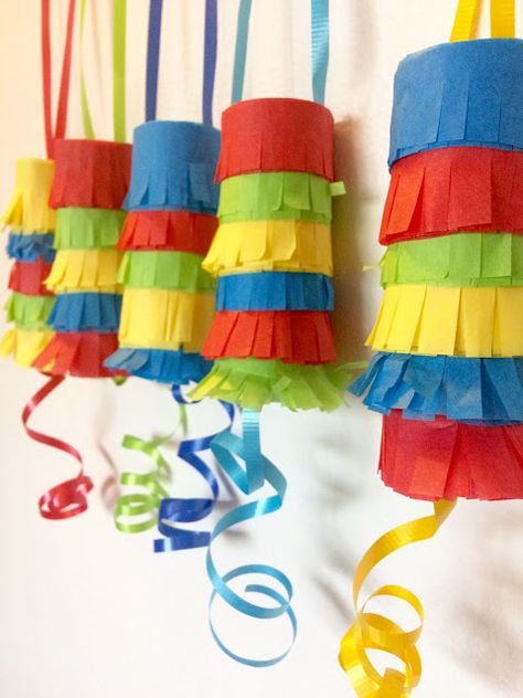 Pinata Diy, Mini Pinatas, Diy Pinata, Mexican Party Theme, 5 De Mayo, Mexican Party, Fun For Kids, Classroom Crafts, World Crafts